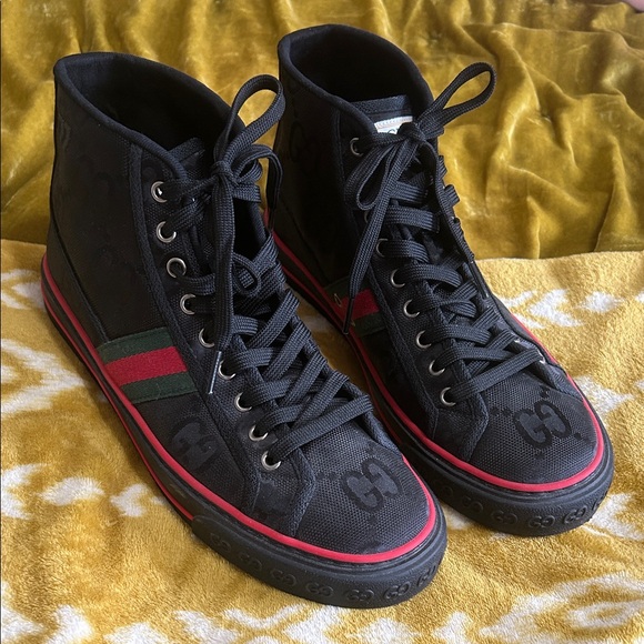 Gucci Black Canvas Sneakers with Red and Green Accents - Picture 1 of 6